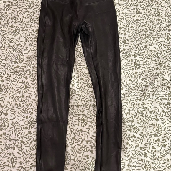 Cute leggings - just live in a hot area where I don’t wear a lot. - Picture 4 of 4